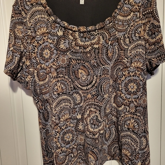 CROFT & Barrow Brown Paisley Short Sleeve Blouse 2x Pre-owned - Picture 3 of 6